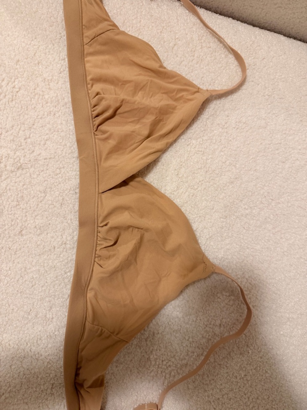 SKIMS Naked / Fits Everybody Unlined Bra – Size M – Nude – No Padding